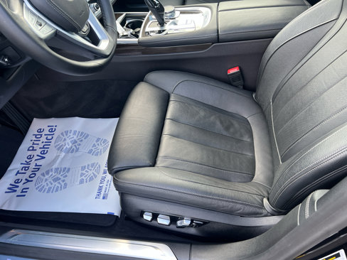 Used 2021 BMW 740i xDrive image 12