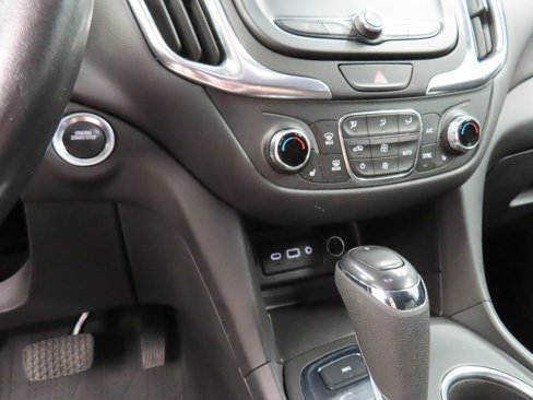 Used 2021 Chevrolet Equinox LT image 48
