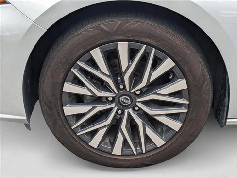 Used 2023 Nissan Altima 2.5 SV image 21