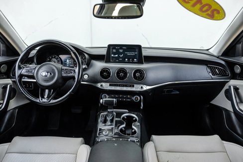 Used 2019 Kia Stinger Premium image 19