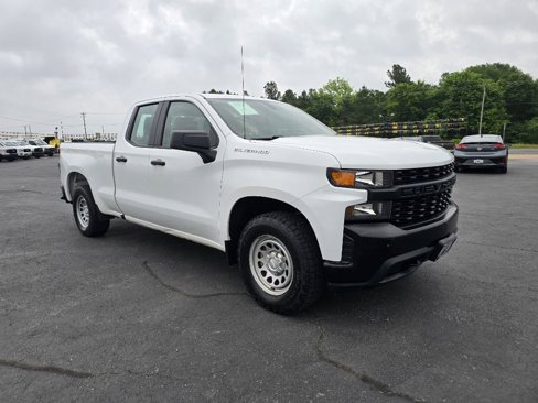 Used 2021 Chevrolet Silverado 1500 W/T w/ Trailering Package image 4