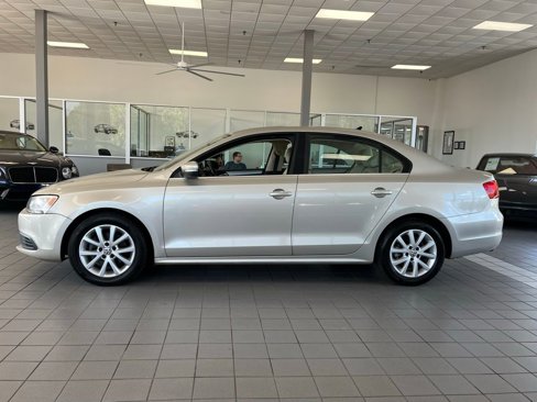 Used 2014 Volkswagen Jetta SE image 2