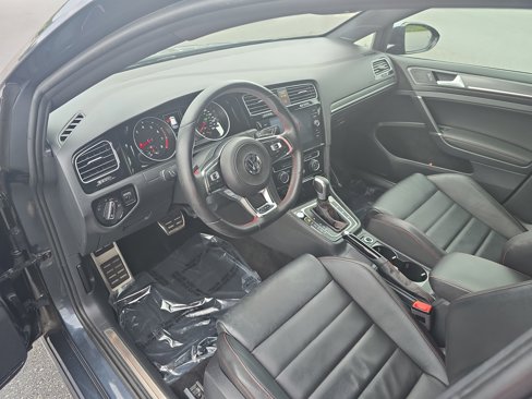 Used 2020 Volkswagen GTI SE image 15
