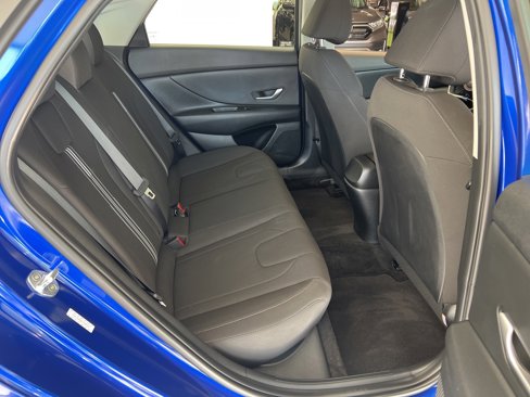 Used 2023 Hyundai Elantra SEL w/ Preferred Accessory Package image 46