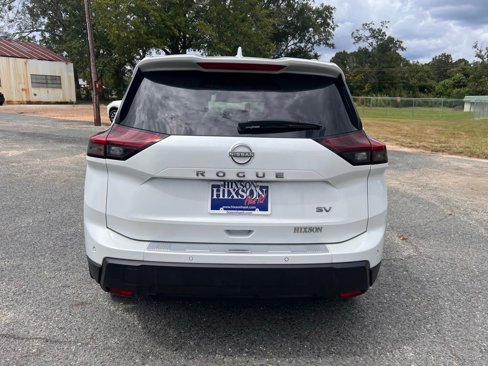 Used 2024 Nissan Rogue SV w/ SV Premium Package image 6