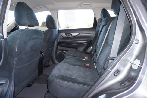 Used 2016 Nissan Rogue S image 17