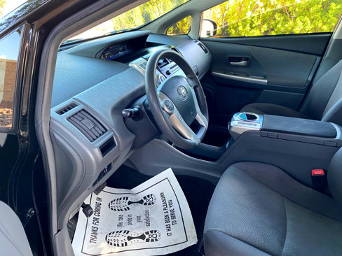 Used 2014 Toyota Prius V Three image 22
