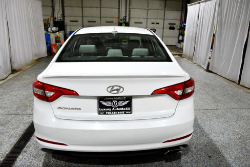 Used 2015 Hyundai Sonata SE image 5