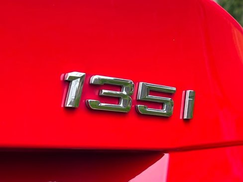 Used 2011 BMW 135i Convertible image 19