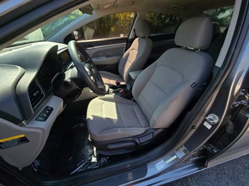 Used 2019 Hyundai Elantra SEL image 9