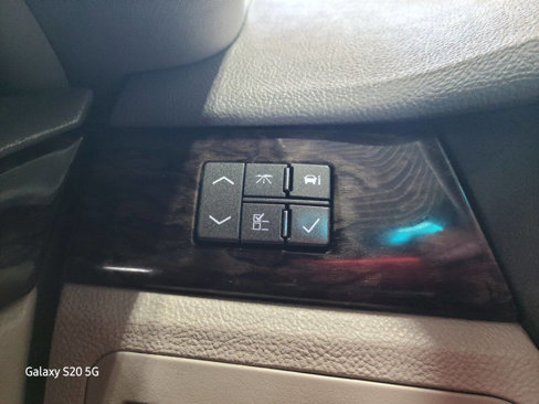 Used 2009 Cadillac DTS w/ Sun And Sound Package image 27