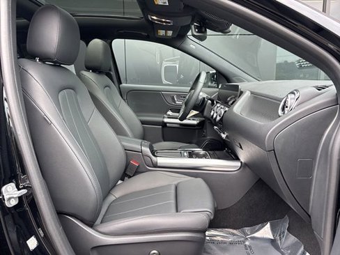 Used 2025 Mercedes-Benz GLA 250 4MATIC image 35