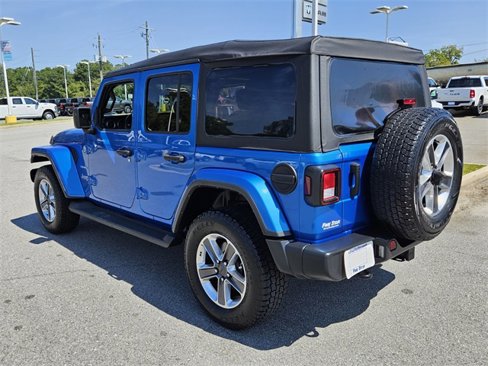 Used 2022 Jeep Wrangler Unlimited Sahara w/ Cold Weather Group image 11