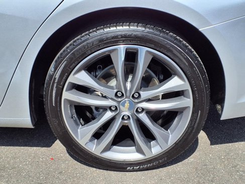 Used 2022 Chevrolet Malibu LT image 22