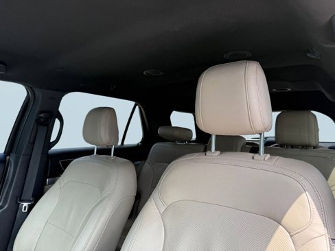 Used 2018 Ford Explorer Limited image 26