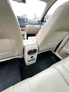 Used 2010 Volkswagen Tiguan SE image 21