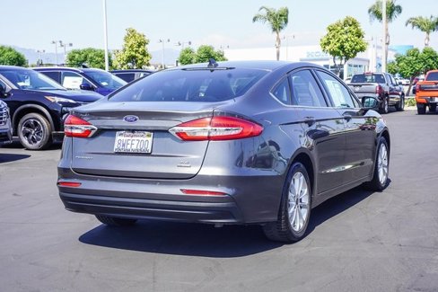 Used 2020 Ford Fusion SE image 7