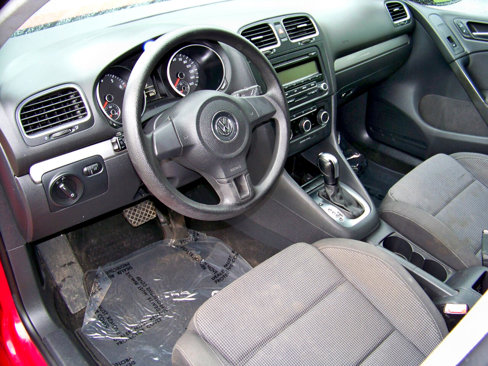 Used 2011 Volkswagen Golf 4-Door image 18