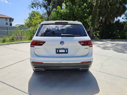 Used 2020 Volkswagen Tiguan SE w/ Panoramic Sunroof Package image 6
