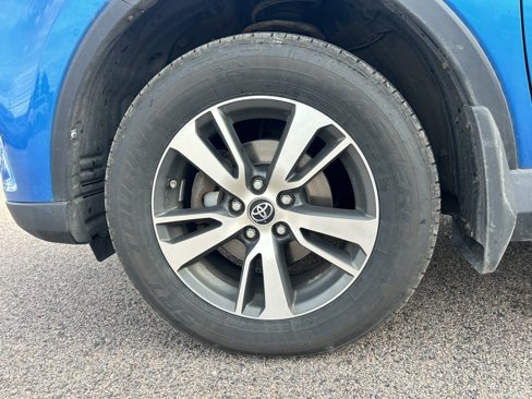 Used 2017 Toyota RAV4 XLE image 10