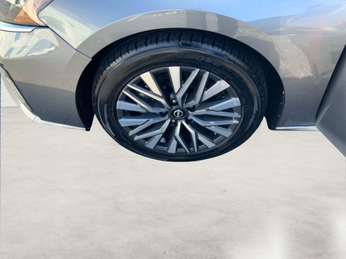 Used 2024 Nissan Altima 2.5 SV image 22