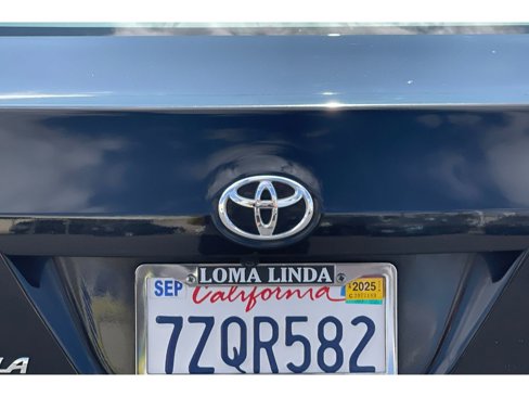 Used 2017 Toyota Corolla L image 42
