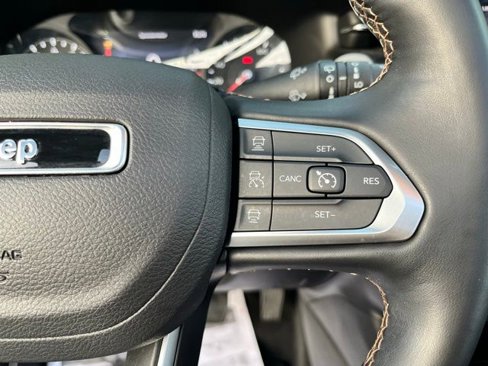 Used 2022 Jeep Compass Limited w/ Sun and Sound Group image 27