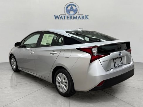 Used 2021 Toyota Prius L Eco image 3
