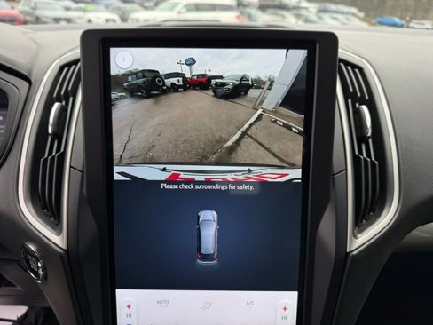 Used 2023 Ford Edge SEL image 21