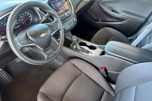 Used 2023 Chevrolet Malibu LT image 4
