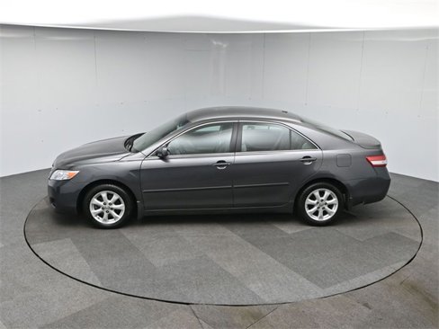 Used 2011 Toyota Camry image 29