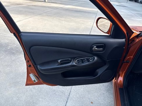 Used 2006 Nissan Sentra SE-R w/ (J01) Sunroof Pkg image 16