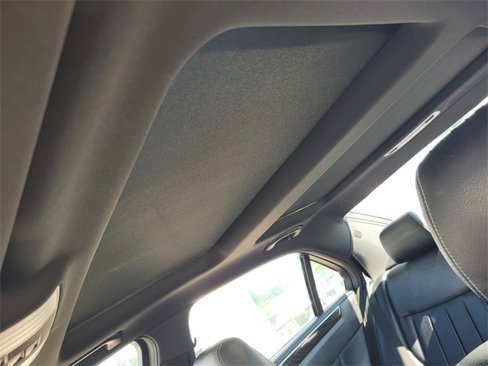Used 2015 Mercedes-Benz E 400 Sedan w/ Lighting Package image 21