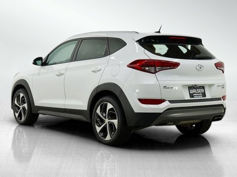 Used 2016 Hyundai Tucson Sport image 3