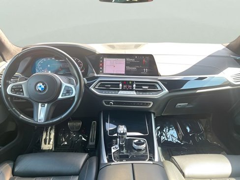 Used 2022 BMW X5 M50i w/ Executive Package image 12