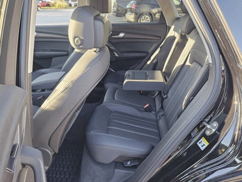 Used 2021 Audi Q5 Premium w/ Convenience Package image 13