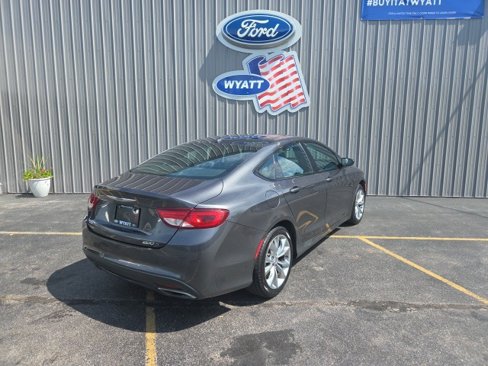 Used 2015 Chrysler 200 S image 7