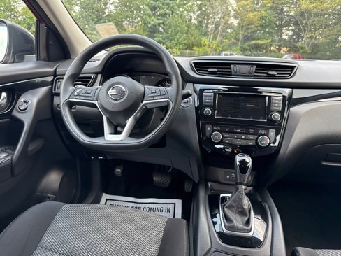Certified 2020 Nissan Rogue Sport SV image 32