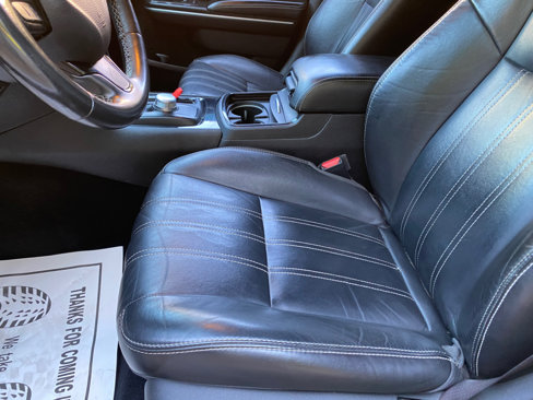 Used 2021 Chrysler 300 S image 24