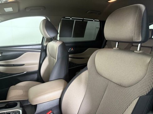 Used 2020 Hyundai Santa Fe SEL w/ Convenience Package image 6