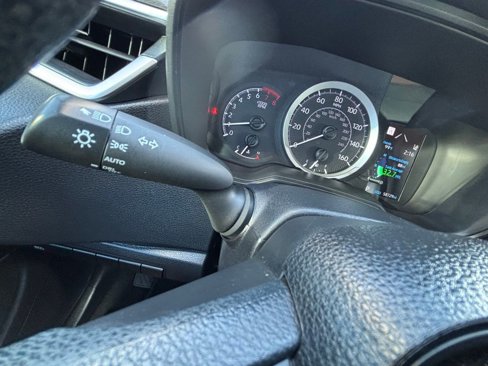 Used 2022 Toyota Corolla LE image 28