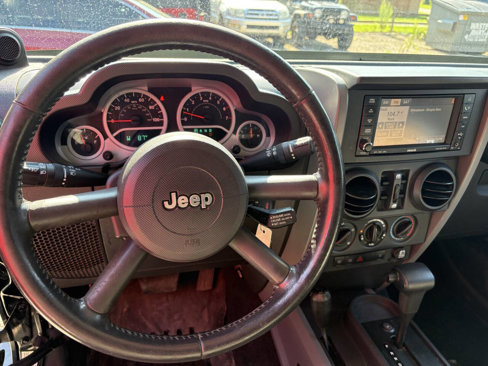 Used 2008 Jeep Wrangler Unlimited Rubicon w/ PWR Convenience Group image 15