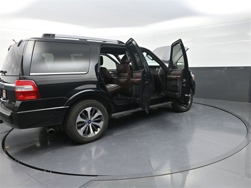 Used 2016 Ford Expedition Platinum image 41