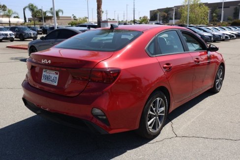 Used 2022 Kia Forte LXS w/ LXS Technology Package image 4
