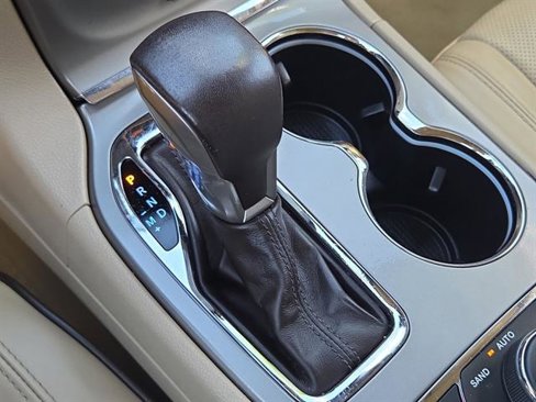 Used 2020 Jeep Grand Cherokee Overland image 26