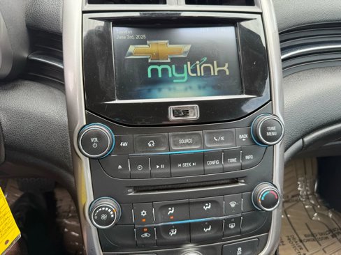 Used 2015 Chevrolet Malibu LT w/ Power Convenience Package image 15