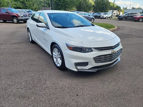 Used 2017 Chevrolet Malibu LT image 43