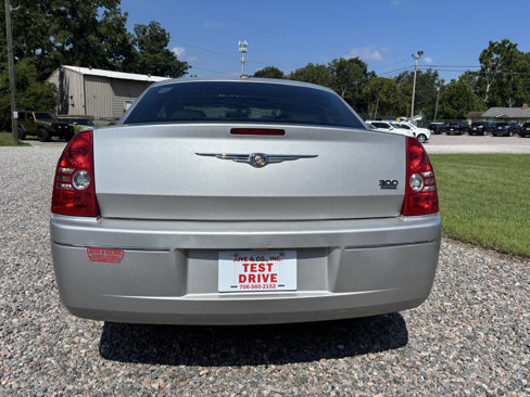 Used 2009 Chrysler 300 Touring image 5
