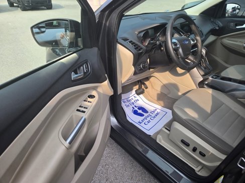 Used 2016 Ford Escape SE w/ Equipment Group 201A image 6