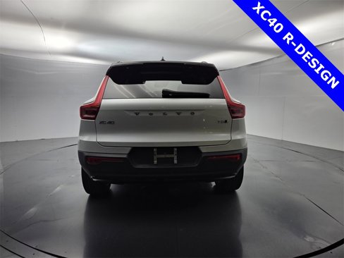 Used 2022 Volvo XC40 T5 R-Design w/ Advanced Package image 6